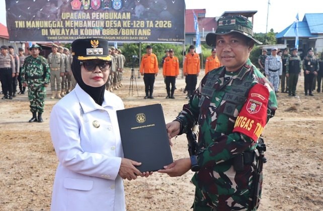 TMMD ke-128 Dibuka di Bontang, Perbaikan Rumah Warga jadi Prioritas