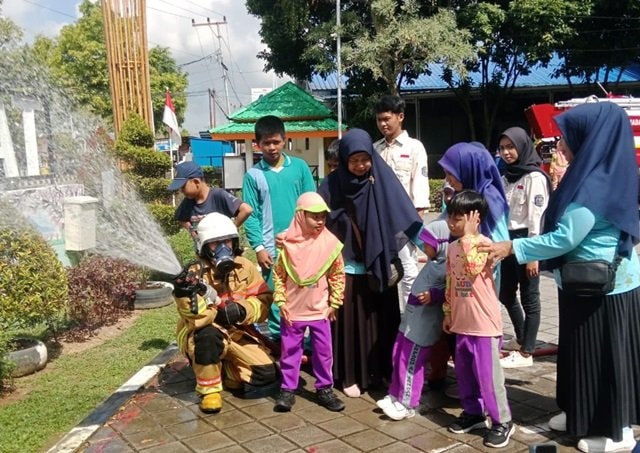 Sosialisasi Seru dan Edukatif, Anak-Anak di Bontang Diajak Kenali Bahaya Kebakaran