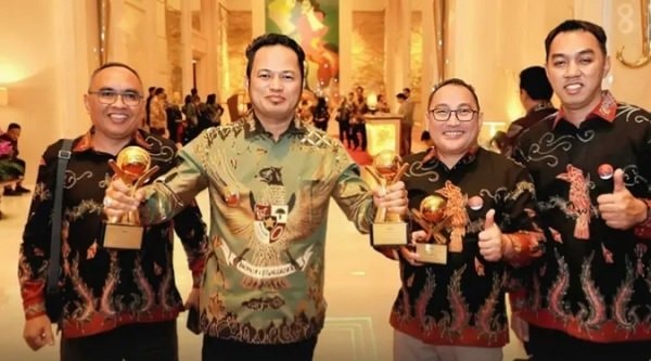 MMP dan Bankaltimtara Raih Top BUMD Awards 2025