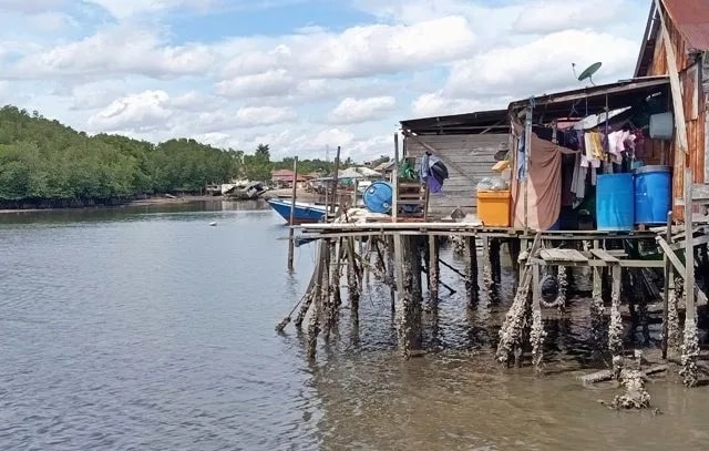 Ironi Pesisir Bontang: Anak Kurus dan Stunting Akibat Air Bersih Langka