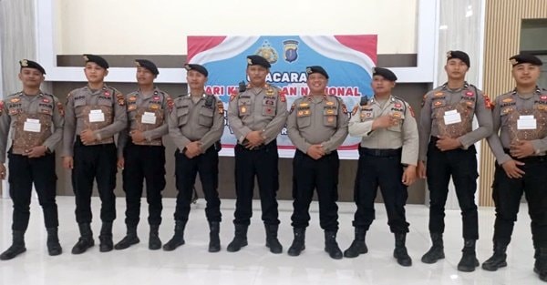 Gagalkan Wanita Hamil Bunuh Diri, 6 Polisi Balikpapan Terima Penghargaan