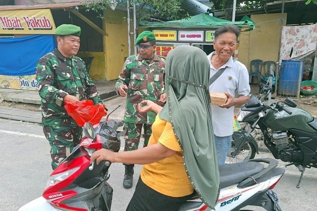 Program Rutin Jum'at Berkah Kodim 0908/Bontang Bantu Ringankan Beban Warga