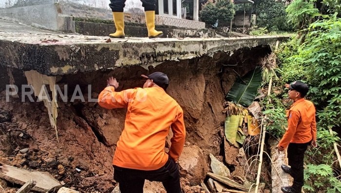 Hujan Deras Picu Longsor di Bontang, Empat Rumah Warga Rusak