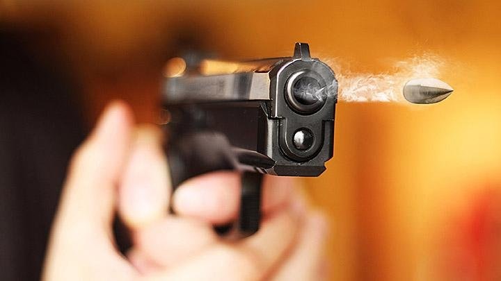 Bercanda Pakai Pistol, Oknum Polisi Tembak Mati Sahabatnya