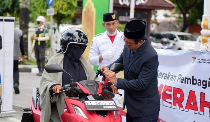 4 Ribu Bendera Merah Putih Dibagikan, Balikpapan Kobarkan Semangat Nasionalisme