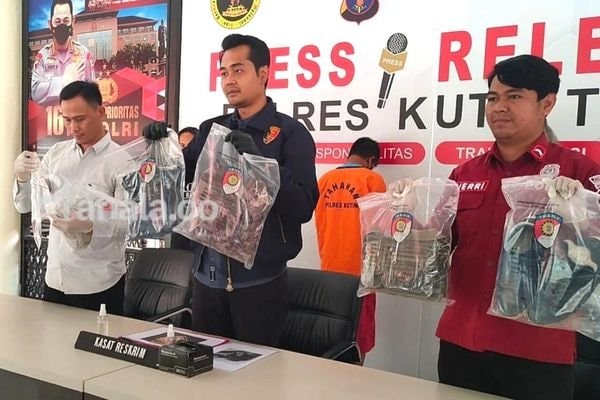 Kuli Bangunan di Kutai Timur Bobol Bank