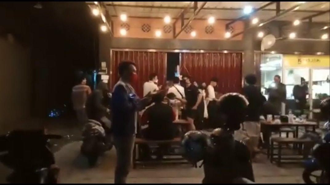 PRANALAVISUAL: Gelar Razia Malam, Polres Bontang Bubarkan Pengunjung Kafe