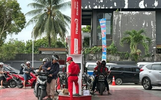 Dilema BBM Subsidi Kaltim: Warga Lokal Mengantre, Pelat Luar Tak Bisa Diblokir