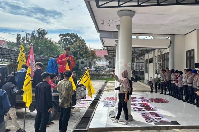 Mahasiswa Kepung DLH Kutim, Desak Perusahaan Rapor Merah Ditindak