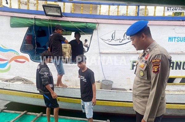Membangun Harmoni di Laut, Sat Polairud Polres Bontang Berikan Edukasi dan Perlindungan kepada Nelayan