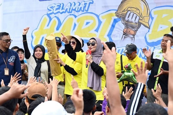 Hari Buruh di Bontang, Bagi-Bagi Doorprize dan Janji