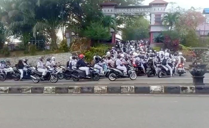 Padat Tiap Pagi, Akses Depan SMKN 1 Bontang jadi Perhatian Polisi