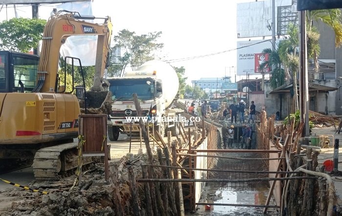 Rencana Penambahan Tim Pengerjaan Parit Jalan Ahmad Yani Batal
