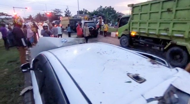 Kecelakaan Beruntun di Ring Road Sangatta Kutim, Enam Kendaraan Rusak