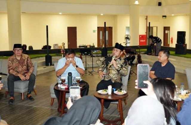 Gubernur Kaltim Jawab Isu KKN dan Anggaran Rp25 Miliar
