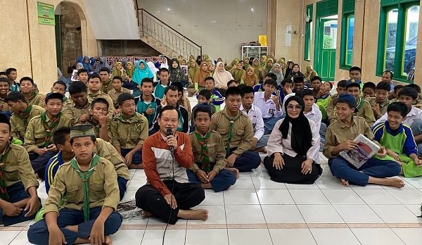 Kunjungi SMK Muhammadiyah Bontang, Neni Beberkan Program 1 Pelajar Rp1 Juta per Tahun