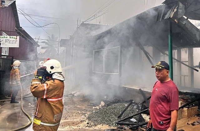 Rumah Baru Dibeli di Bontang Ludes Terbakar, Tukang Nyaris Terjebak Asap