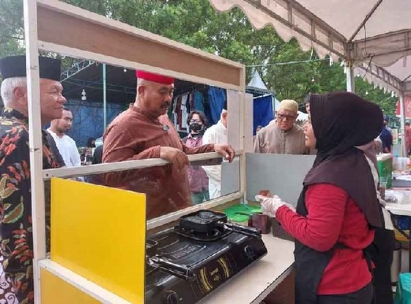 Bupati Kukar Resmikan Lorong Pasar Ramadan Masjid Agung