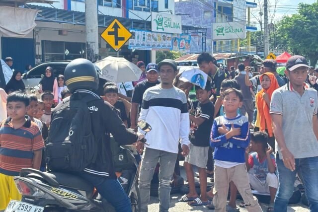 Air Bersih Balikpapan Mati 2 Pekan, Warga Kampung Buton Blokir Jalan
