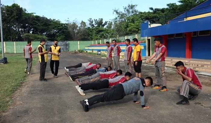 Polres Pangkep Gelar Tes Kesamaptaan Jasmani, Personel Diuji Fisik dan Bela Diri