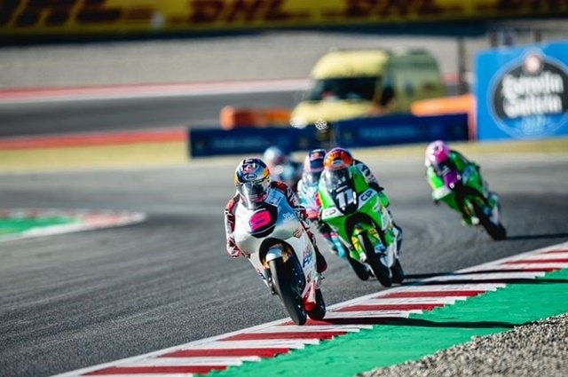 Start dari Posisi 20, Veda Ega Tembus 8 Besar Moto3 Catalunya 2026