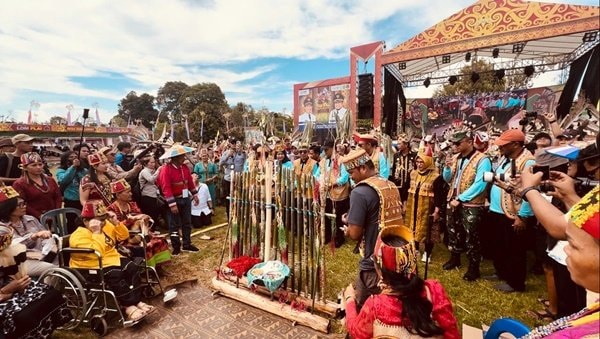 Tak Masuk Agenda Nasional, Festival Adat Lom Plai Dayak Wahea Jalan Terus