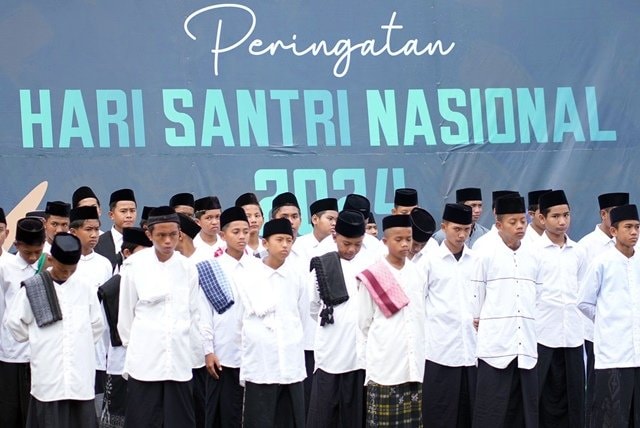 Hadrah hingga Silat Santri Hiasi Upacara Hari Santri Nasional 2024 di Bontang