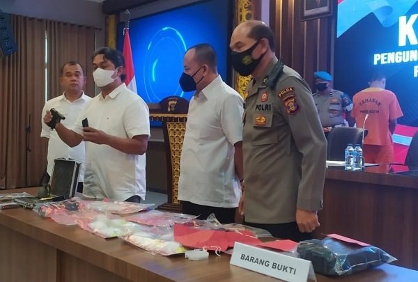Mengaku Penyidik Polri, Ternyata Pengedar Narkoba, Diciduk di Tol Balikpapan-Samarinda