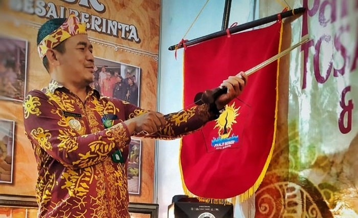 Menolak Lupa Tradisi, Warga Bontang Hidupkan Ritual Jamasan Pusaka