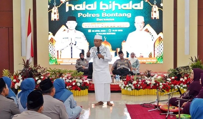Halal Bihalal Polres Bontang, Ustaz Das’ad Latif Soroti Nilai Ibadah dari Tugas Polisi