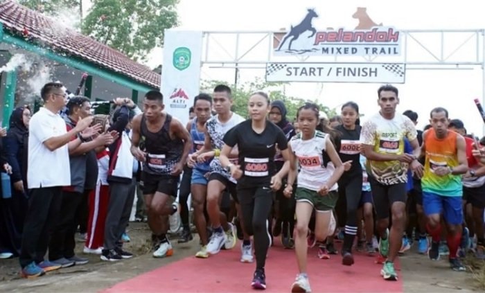 Ratusan Pelari Ramaikan Pelandok Mixed Trail 2025 di Kukar, Begini Harapan Firnadi Ikhsan
