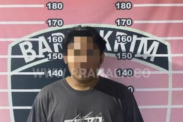 KURANG KERJAAN! Pria di Samarinda Rekam Teman Kerjanya saat Mandi