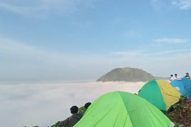 Gunung Boga Paser Kaltim; Negeri di Atas Awan yang Muncul dari Tengah Hutan Sawit