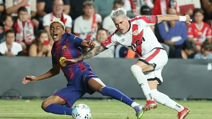 Barcelona Tertahan di Markas Rayo Vallecano, Penalti Kontroversial dan VAR Bermasalah