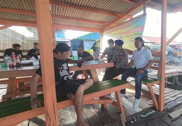 Polairud Polres Bontang Sambangi Nelayan, Edukasi Keselamatan Laut dan Pesan Damai Jelang Pilkada