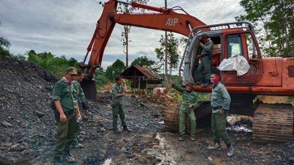 Razia ke Lokasi Tambang Ilegal, Satu Ekskavator jadi Barang Bukti