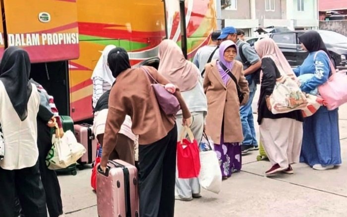 Penumpang Bus Antarprovinsi di Balikpapan Mulai Membludak