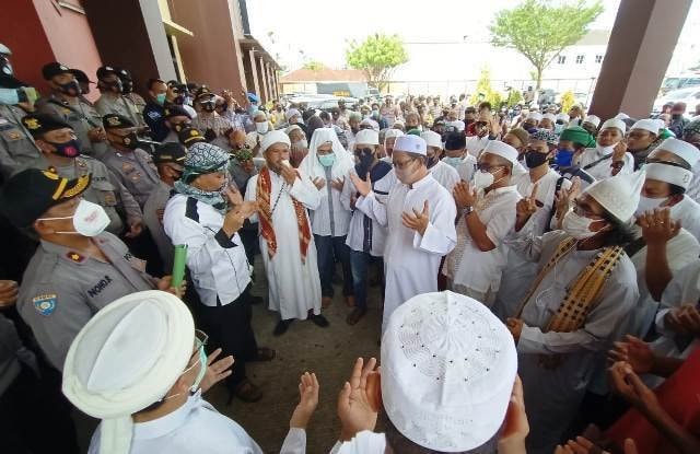 Warga Samarinda Tuntut Pembebasan Habib Rizieq Shihab