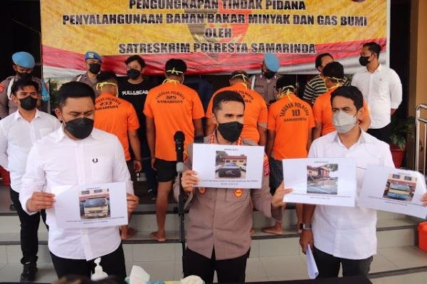 Penimbun Solar Antre Pakai Kartu Kontrol BBM, Operator SPBU Diduga Terlibat