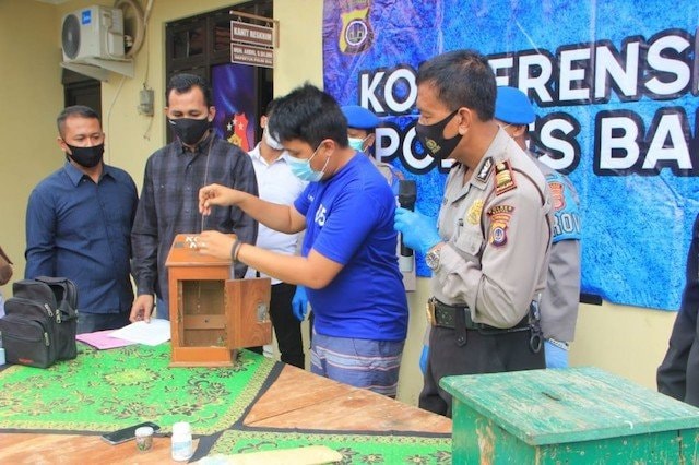 Terekam CCTV, Tiga Kali Curi Kotak Infak Masjid