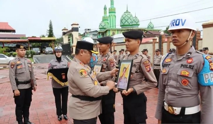 Dua Anggota Polres Kutai Barat Dipecat Tidak Hormat