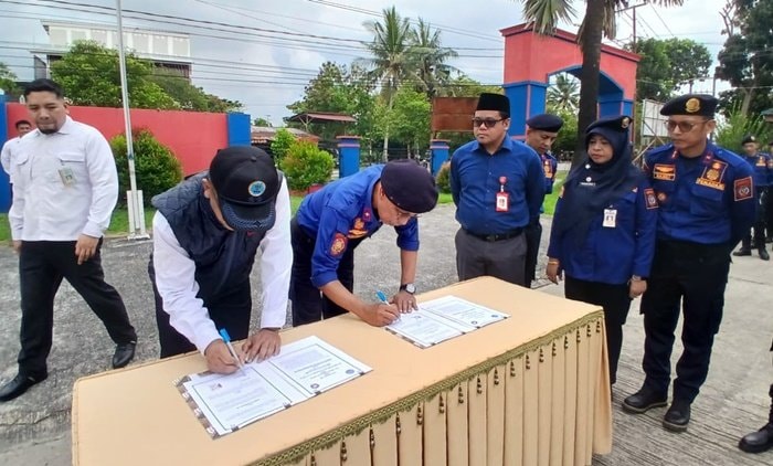 Tes Urine Berkala Wajib untuk ASN Damkar Bontang
