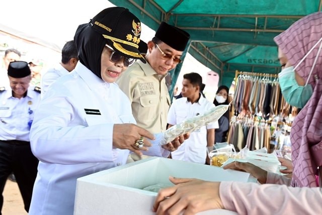 Datang sejak Subuh, Warga Bontang Antusias Berburu Kupon di Pasar Murah