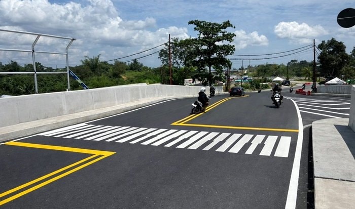 BBPJN Kaltim Percantik Overpass Penghubung Tol IKN di Jalan Soekarno-Hatta Balikpapan