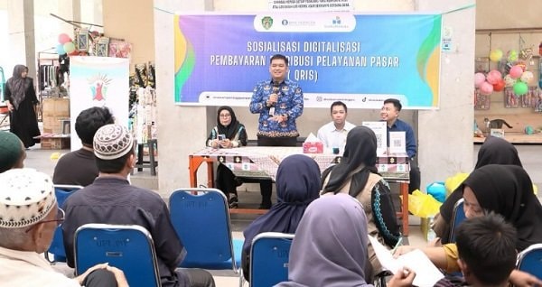Pedagang Pasar Induk Penajam Kaltim Bersiap Transaksi Pakai QRIS