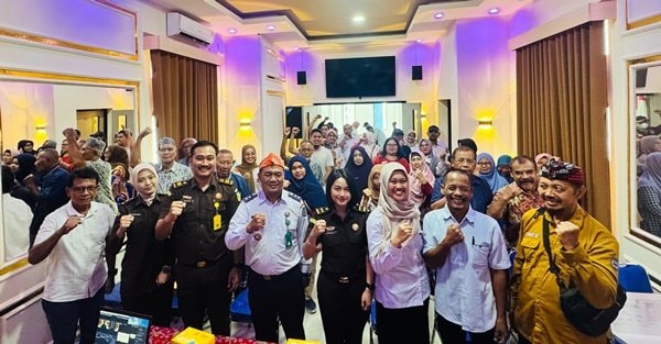 Pahami Restorative Justice, Warga Satimpo Ikuti Sosialisasi Bersama Kejari Bontang