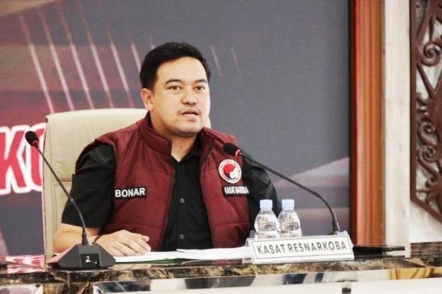 Kasatresnarkoba Kukar Ditangkap dengan Narkotika Jenis Liquid