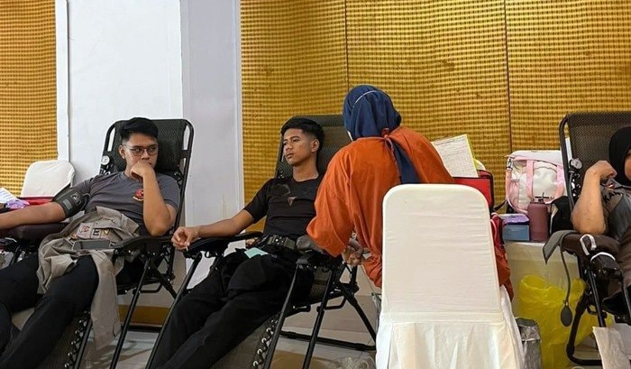 Brimob Polda Kaltim Donor Darah Massal untuk Peringati Hari Bhayangkara ke-79