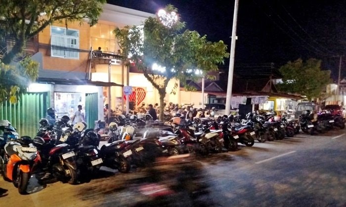Parkir Pengunjung Warung Kopi Ganggu Warga Tanjung Laut, Dishub Bontang Diminta Turun Tangan