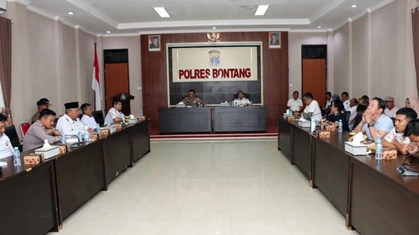 Polres Bontang Fasilitasi Dialog Warga dan PT EUP Terkait Dugaan Pencemaran Laut, Berikut Empat Tuntutan Nelayan